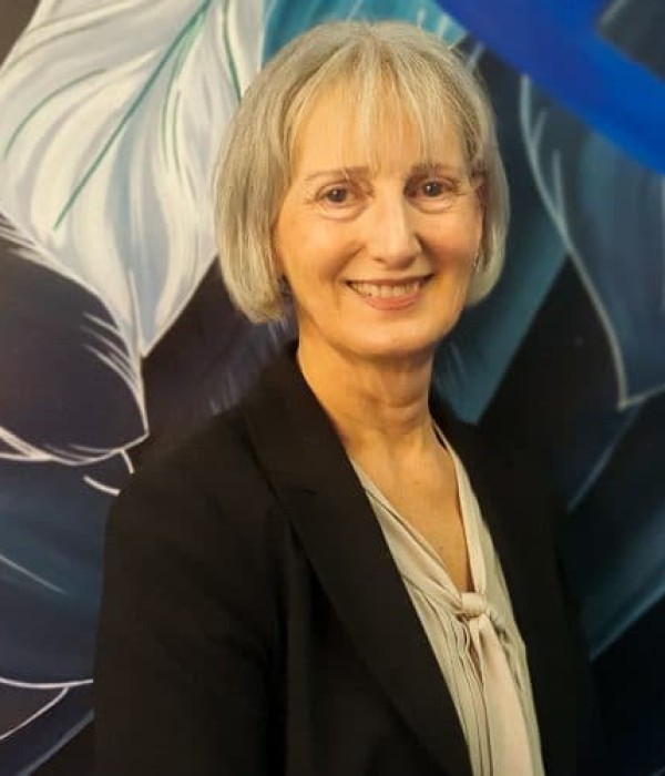 Dr Karleen Edwards - Platform Trust | Our board
